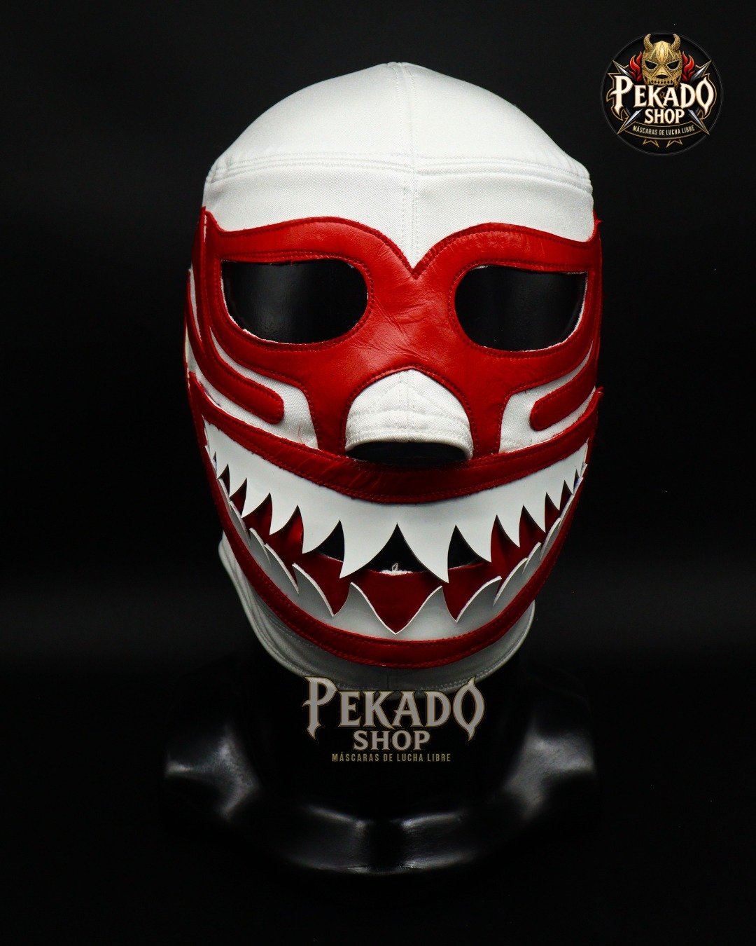 Mil Máscaras / Shark